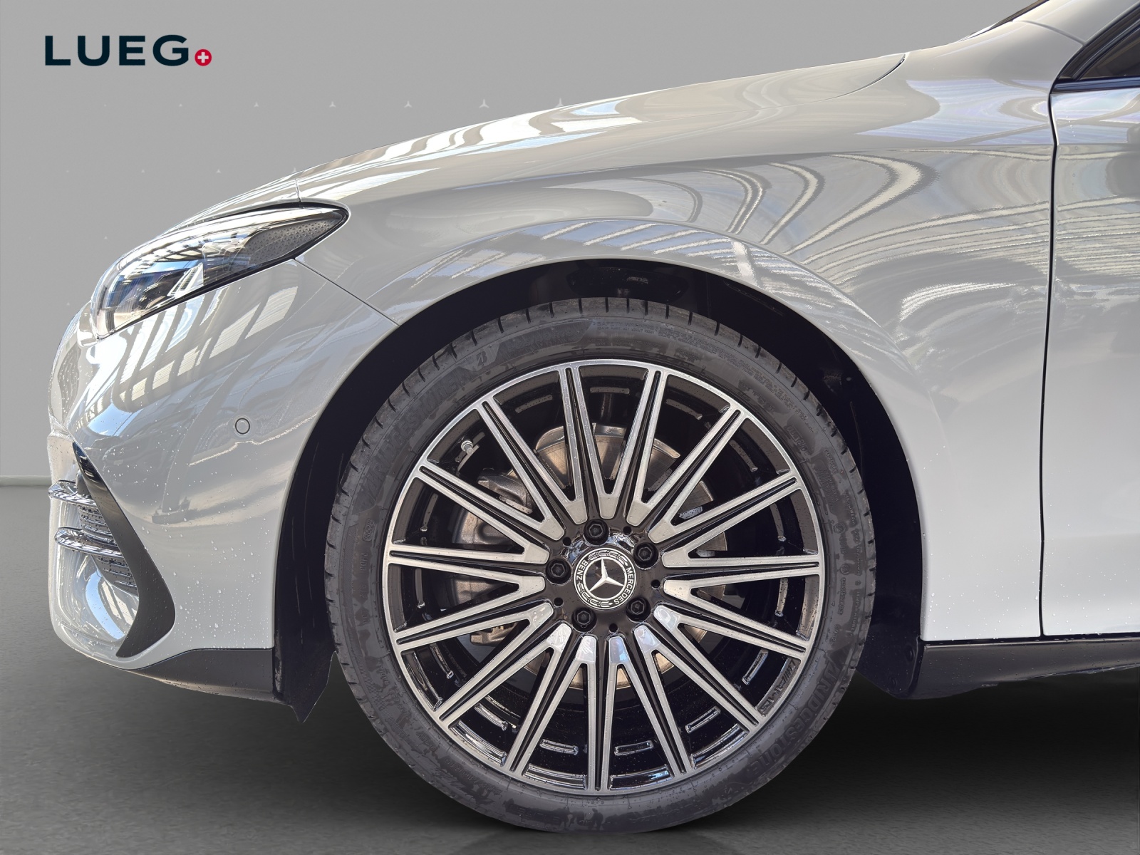 MERCEDES-BENZ CLA 220 8G-DCT 4Matic-image-6