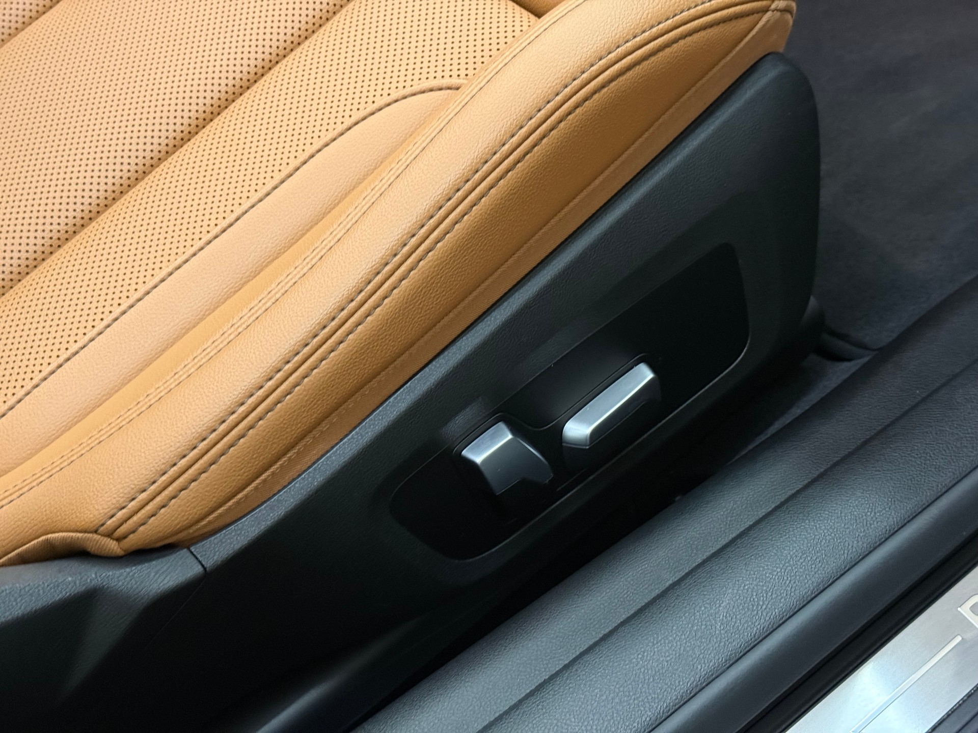 BMW 430i xDrive Cabriolet Steptronic-image-18
