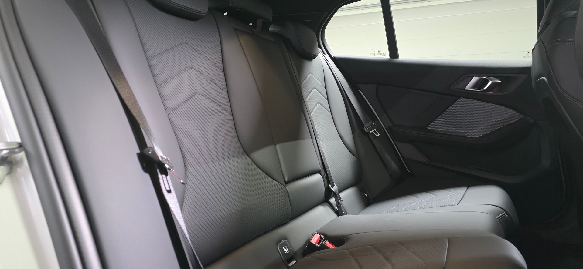 BMW 120d M Sport Steptronic *Harman/Kardon*ACC*360°Kamera*CarPlay/AndroidAuto*HeadUpDisplay*Panoramadach*-image-30