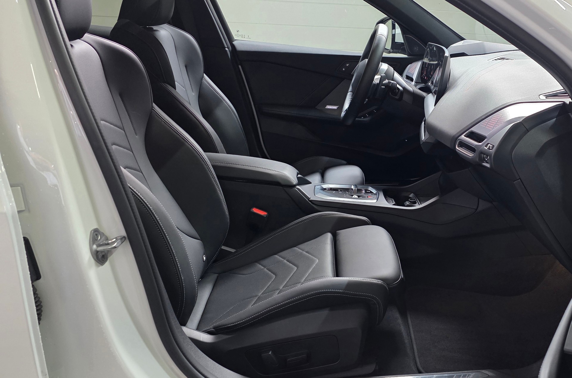 BMW 120d M Sport Steptronic *Harman/Kardon*ACC*360°Kamera*CarPlay/AndroidAuto*HeadUpDisplay*Panoramadach*-image-27