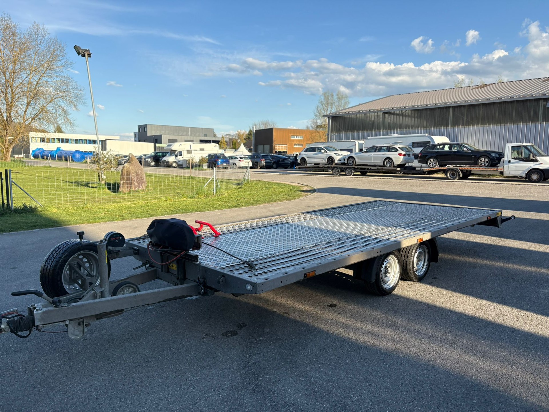 LORRIES S222-image-0
