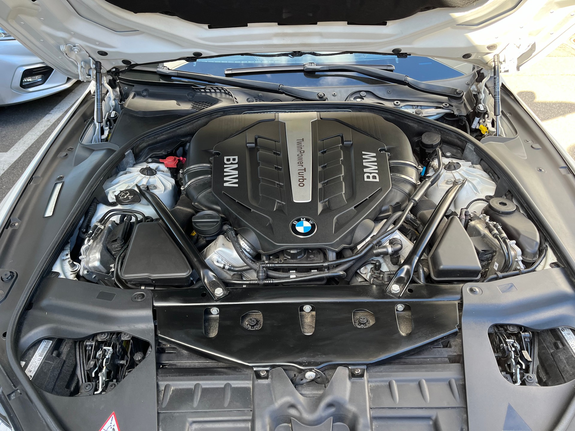 BMW 650i Gran Coupé xDrive Top gepflegt-image-10