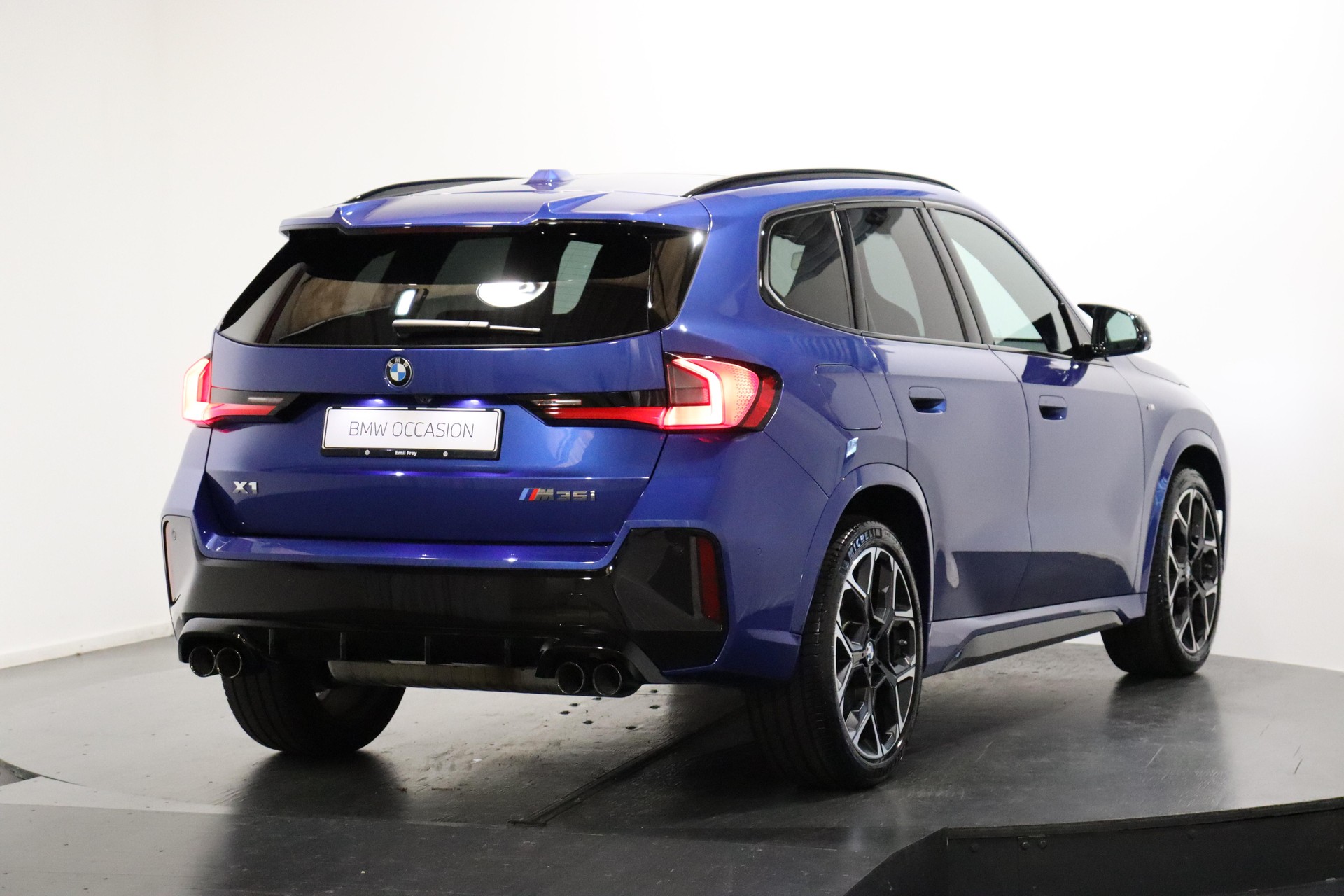 BMW X1 M35i-image-3