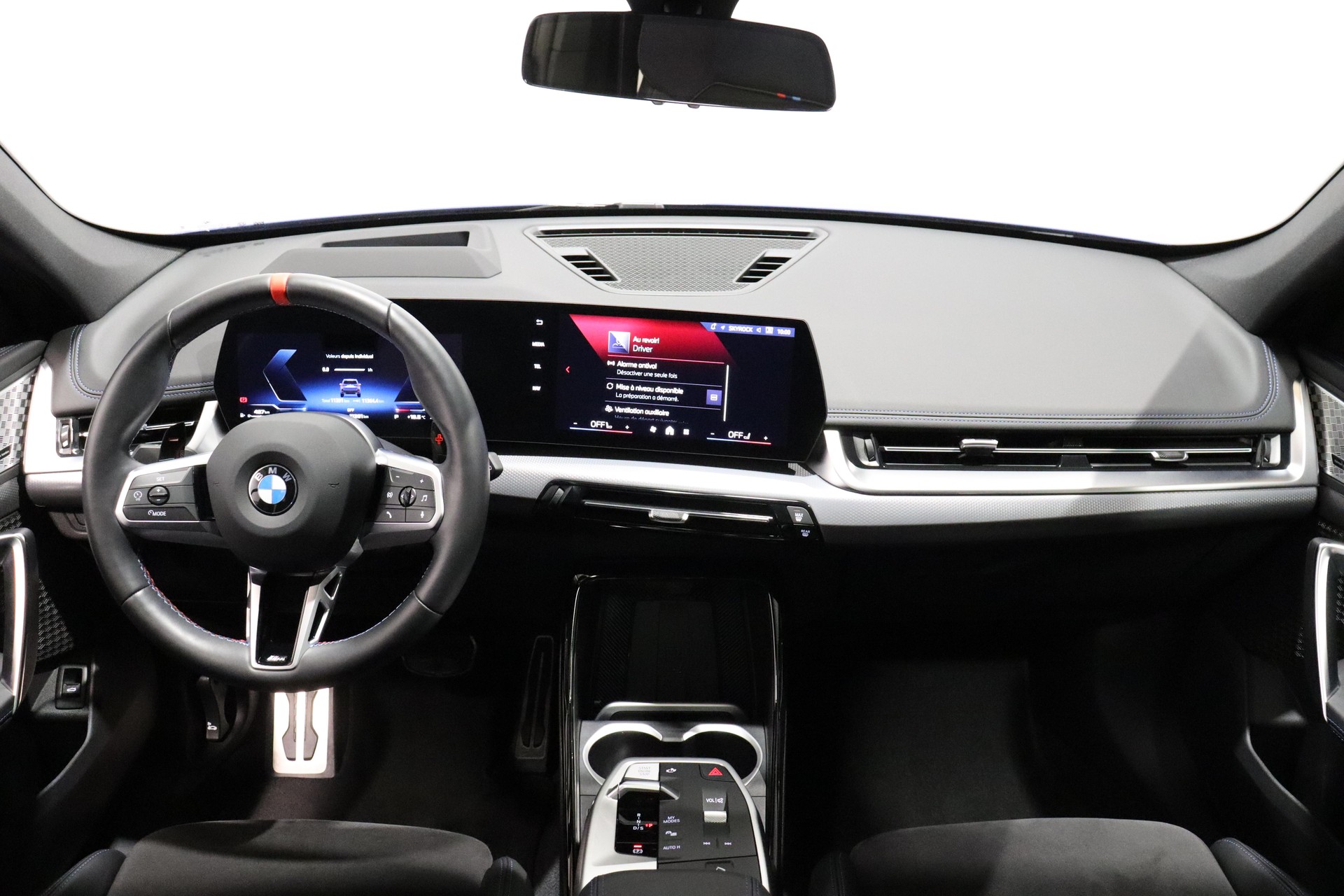 BMW X1 M35i-image-8