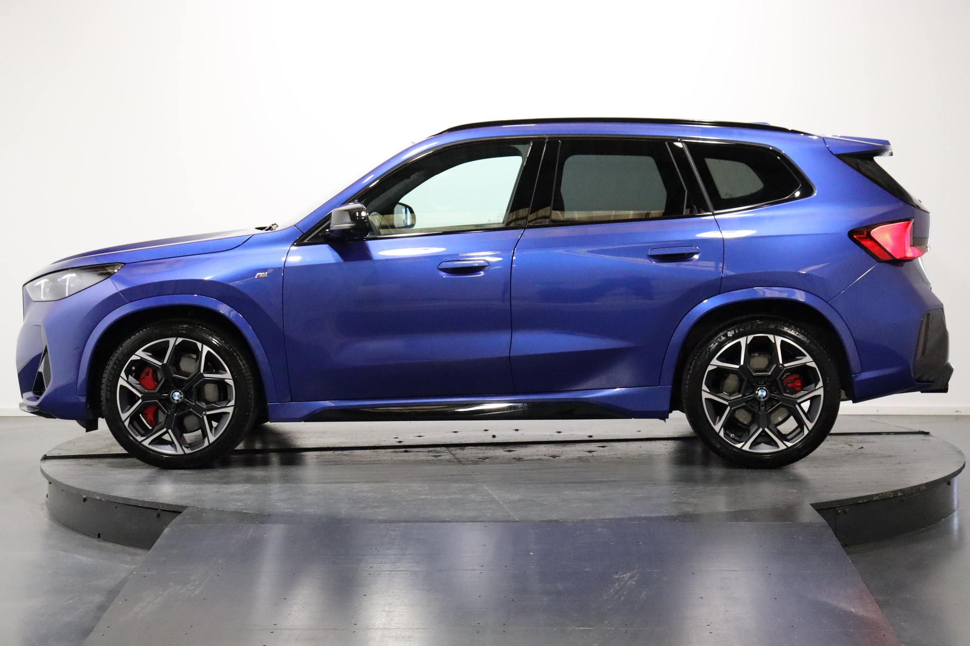 BMW X1 M35i-image-1