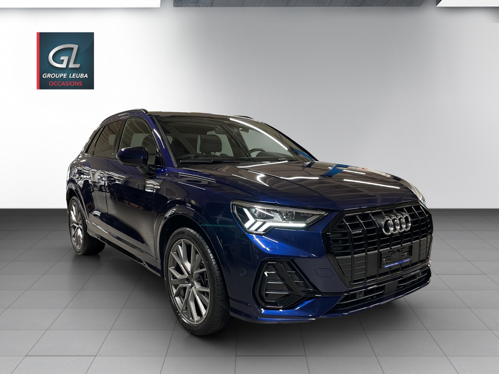 AUDI Q3 45 TFSI S line quattro-image-0