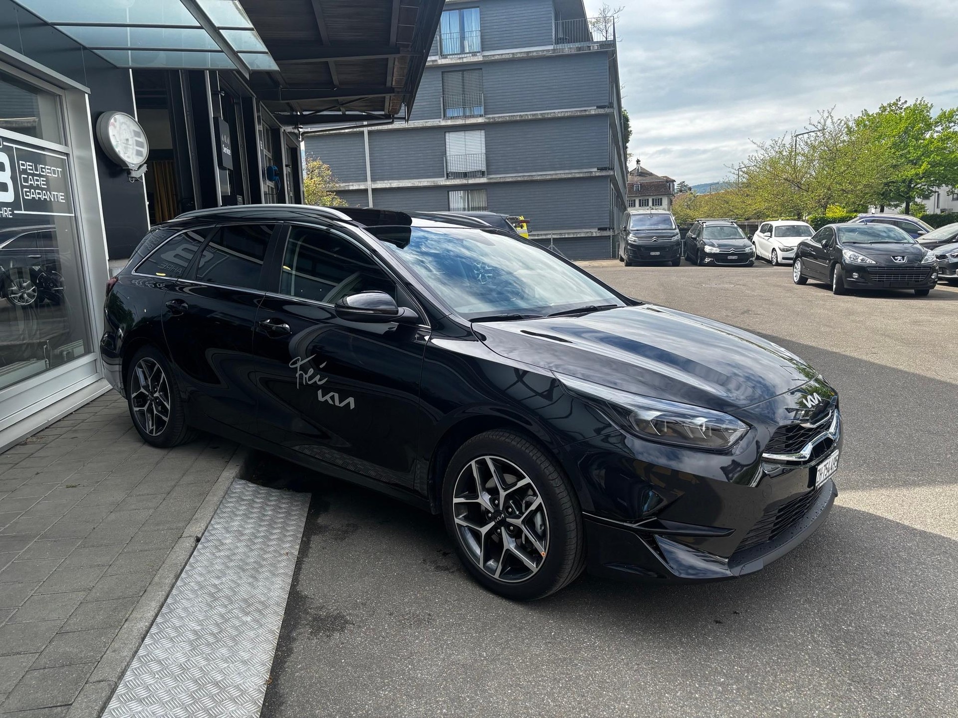 KIA Ceed SW 1.5 T-GDi Power-image-2