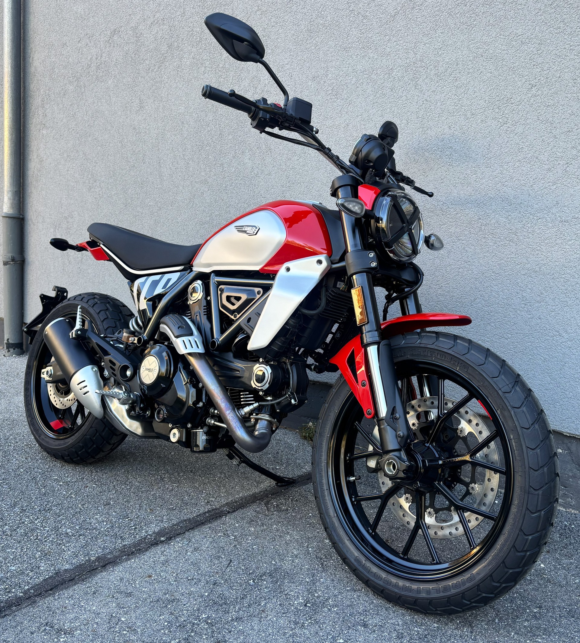 DUCATI Scrambler 803 Icon (35kW)-showroom-element-1