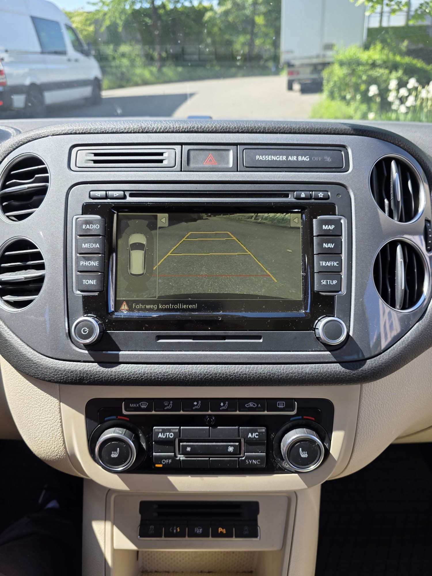 VW Tiguan 2.0 TDI BMT Cup 4Motion DSG-image-11