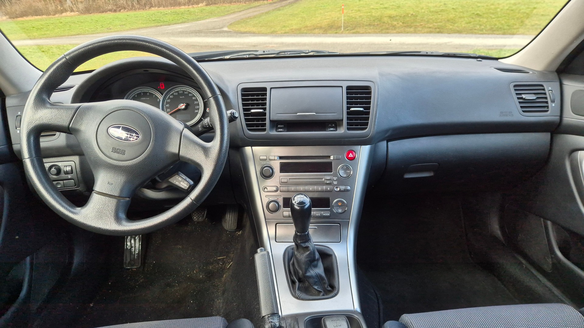 SUBARU Legacy 2.0i AWD Swiss-image-6