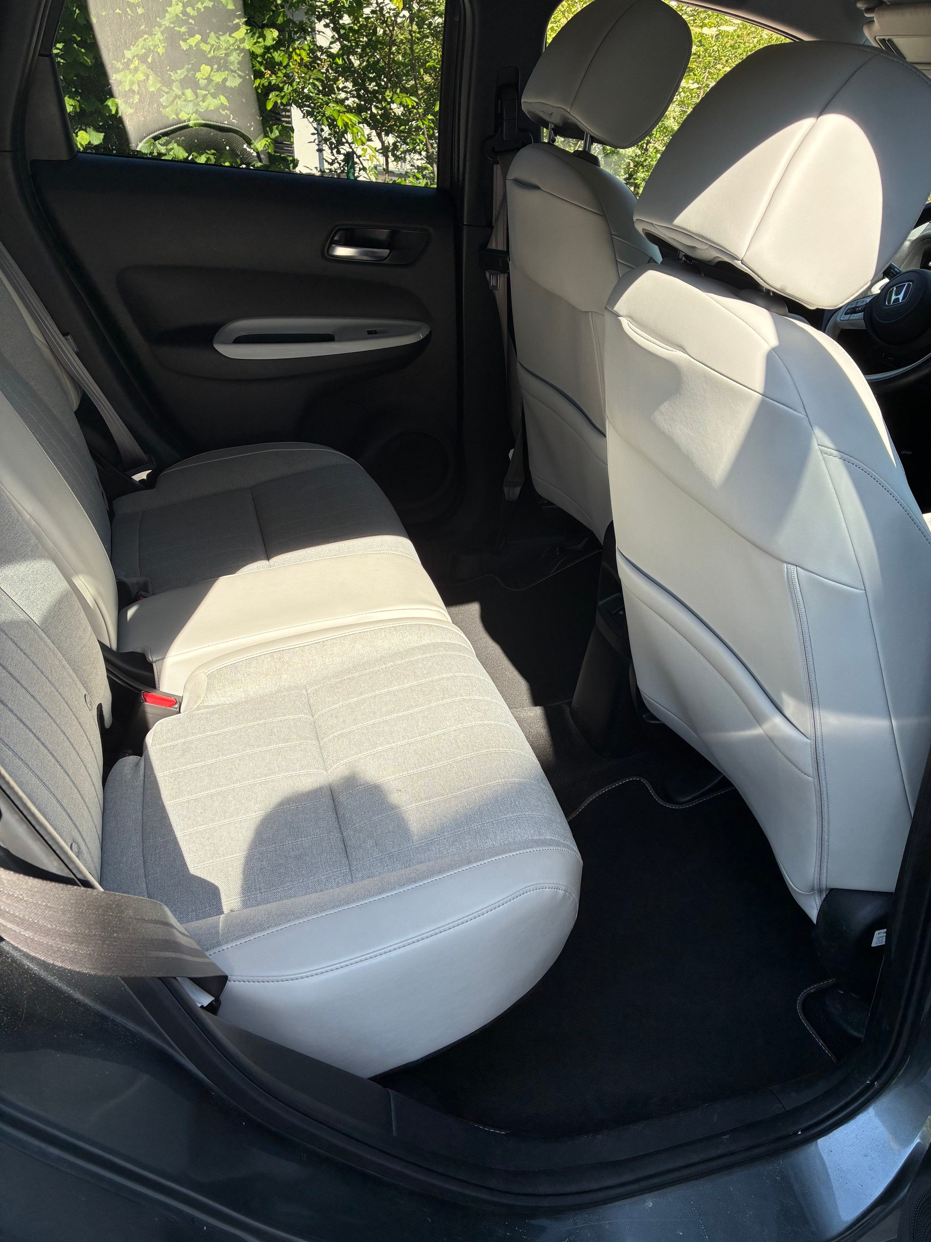 HONDA 1.5 i-MMD Executive-image-4