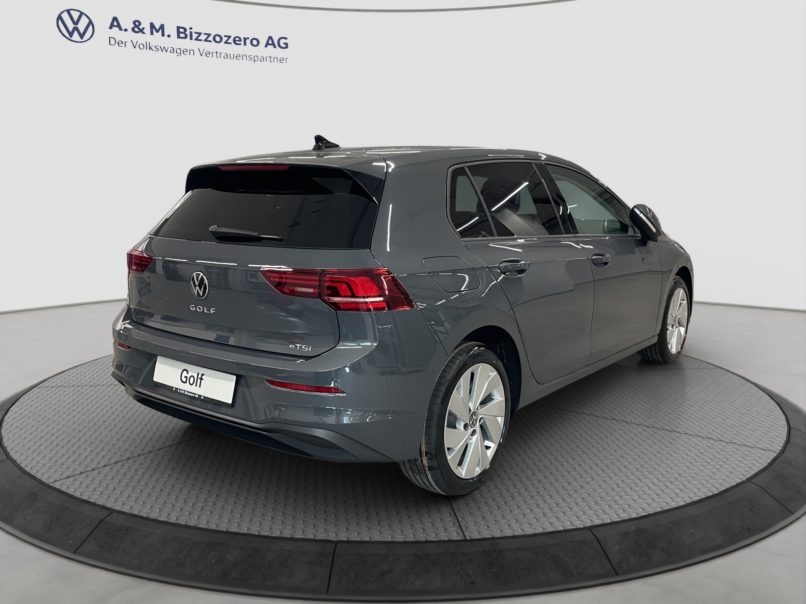VW Golf 1.5 e TSI mHEV United DSG-image-4