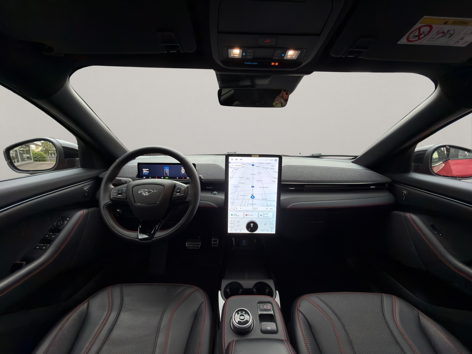 FORD Mustang Mach-E Premium AWD-image-8