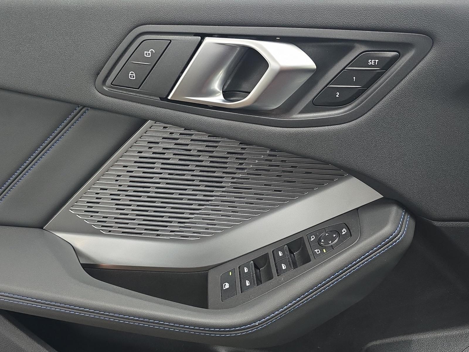 BMW 123 xDrive-image-16