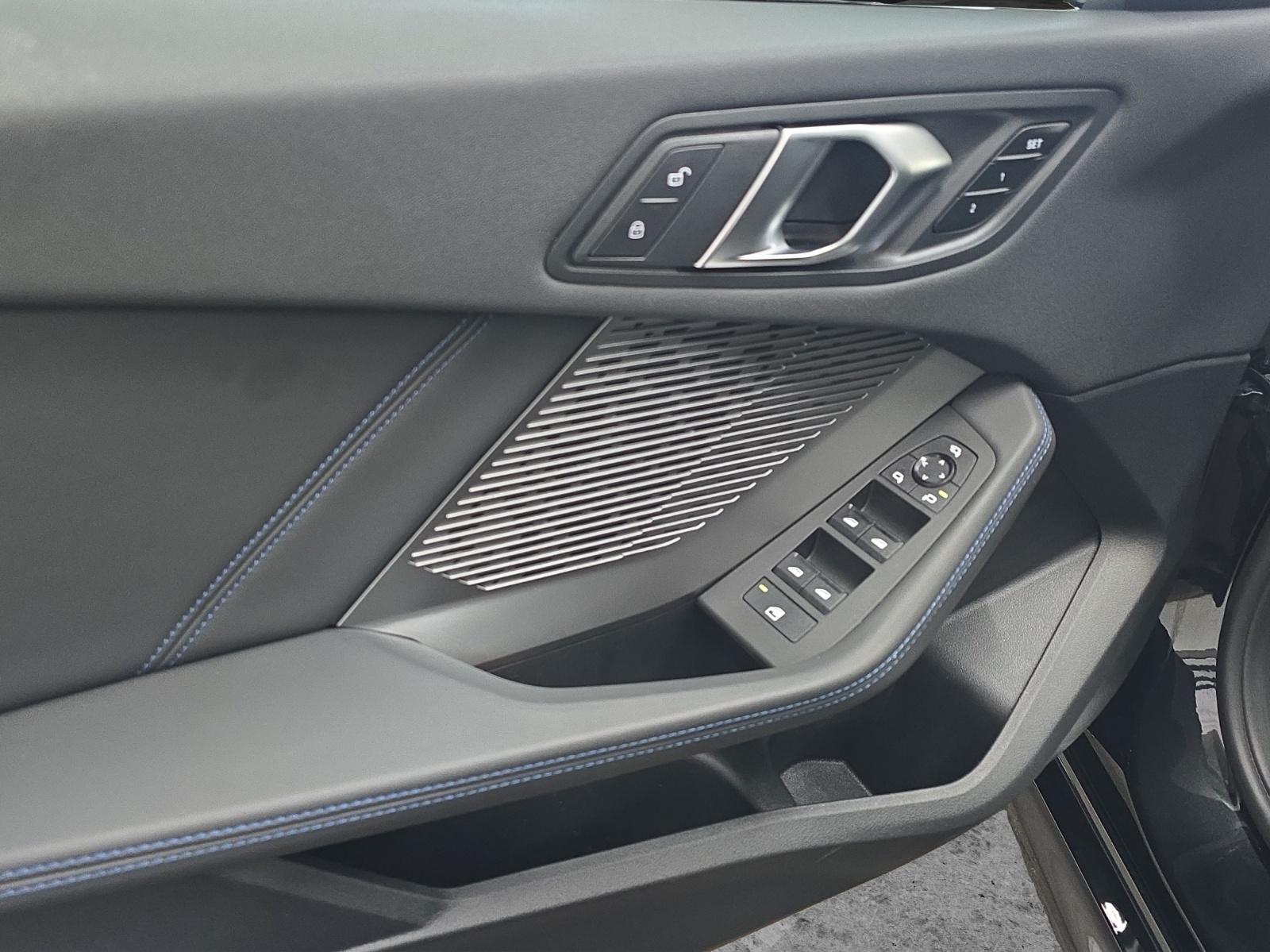 BMW 123 xDrive-image-17