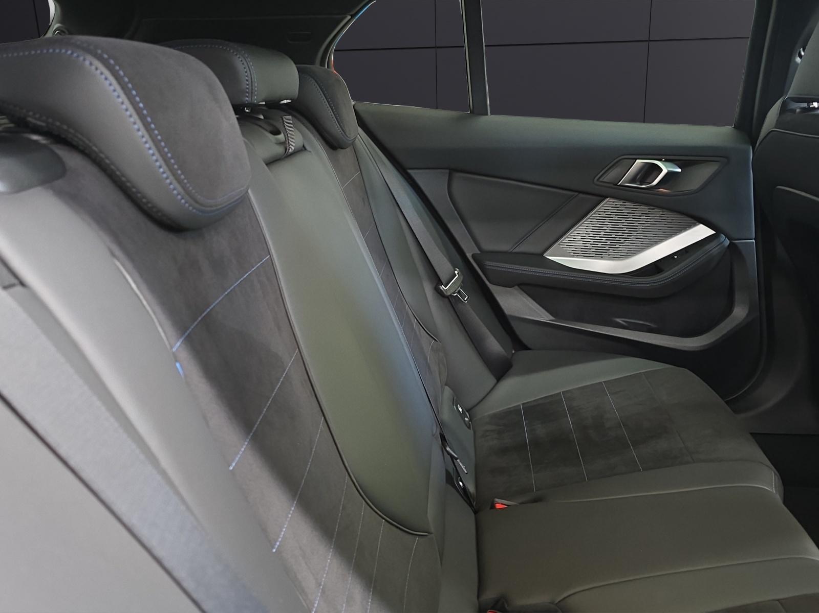 BMW 123 xDrive-image-20