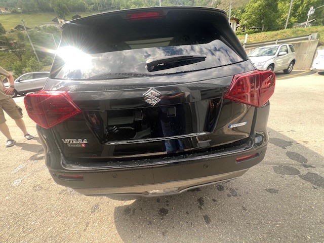 SUZUKI Vitara 1.4 Boosterjet Sakura Top 4x4 Hybrid Automatic-image-4