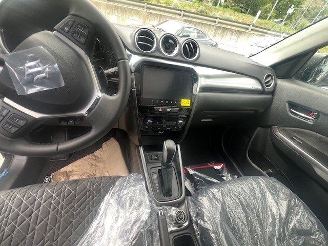 SUZUKI Vitara 1.4 Boosterjet Sakura Top 4x4 Hybrid Automatic-image-11