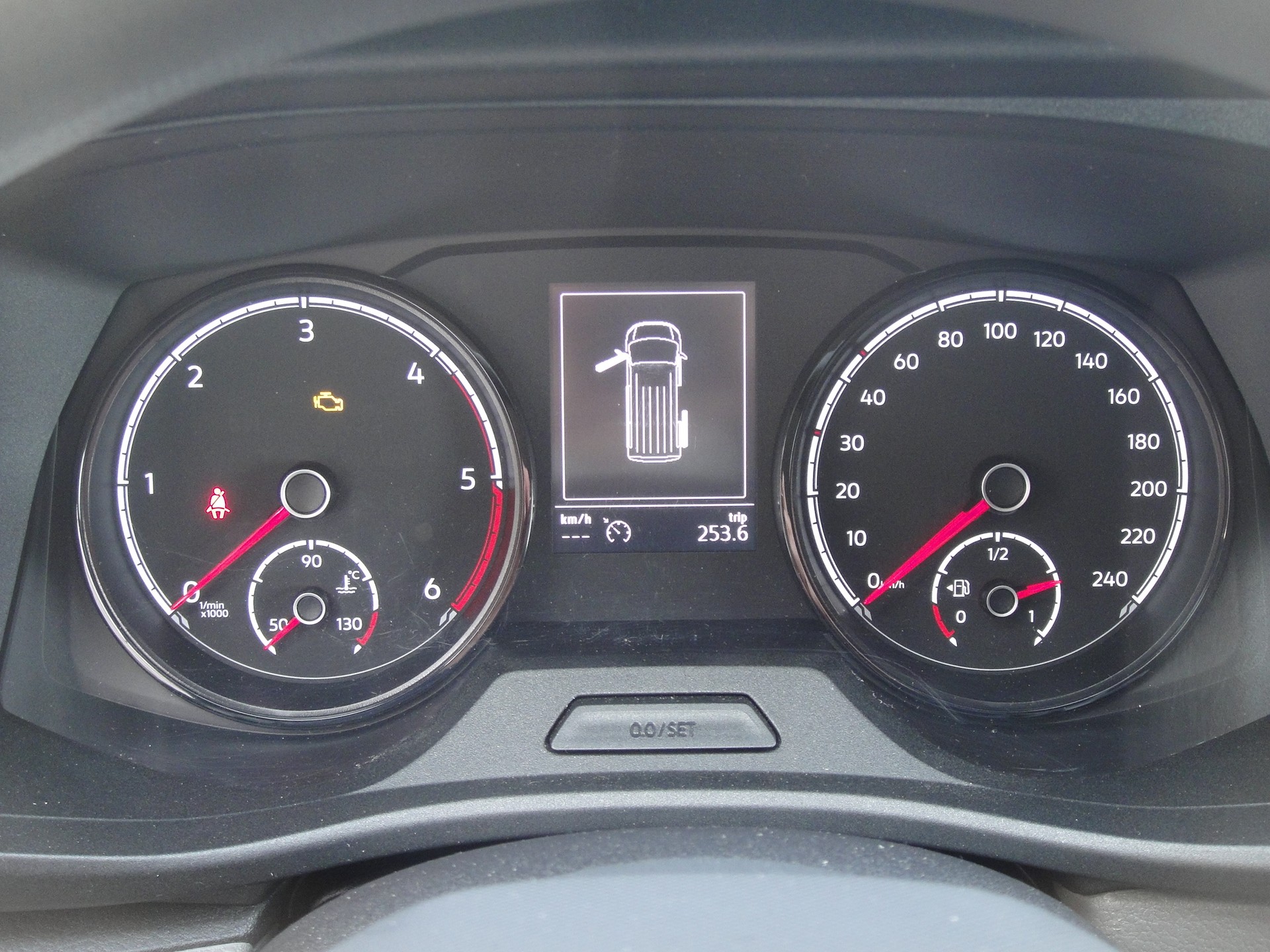 VW T6.1 2.0 TDI-image-8