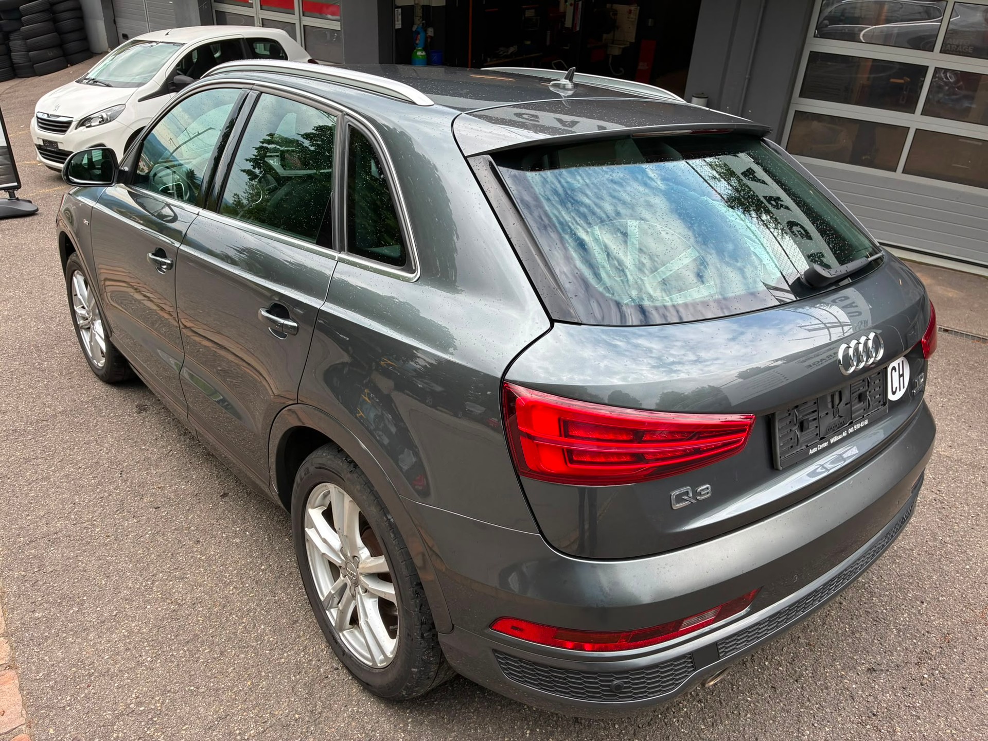 AUDI Q3 2.0 TDI sport quattro S-tronic-image-6