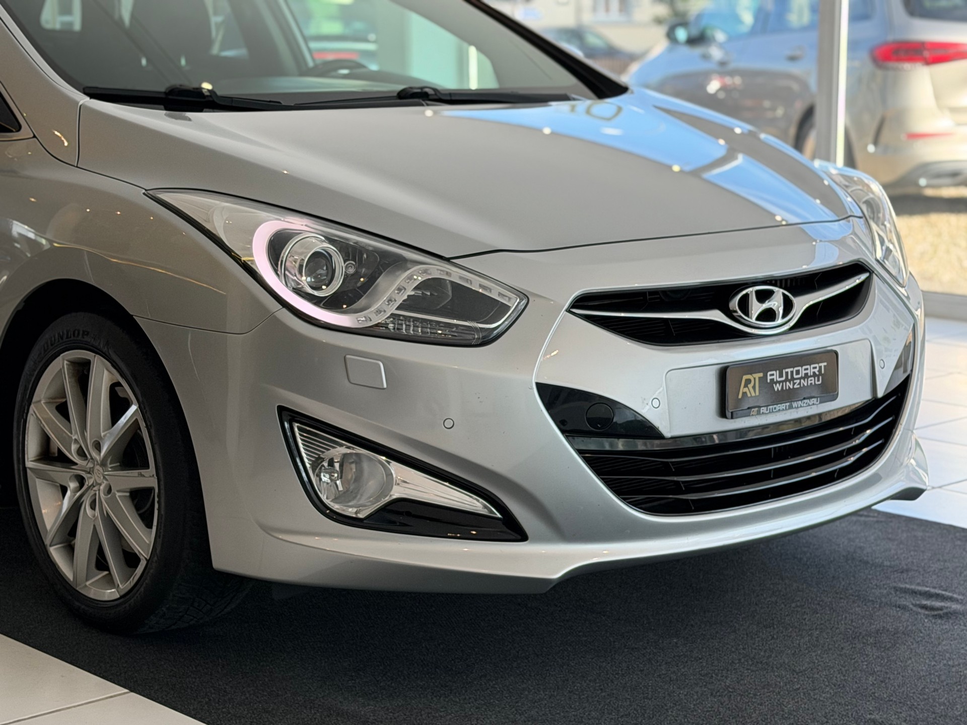 HYUNDAI i40 Wagon 1.7 CRDI Premium Automatic **Frisch ab MFK & Service**-showroom-element-3