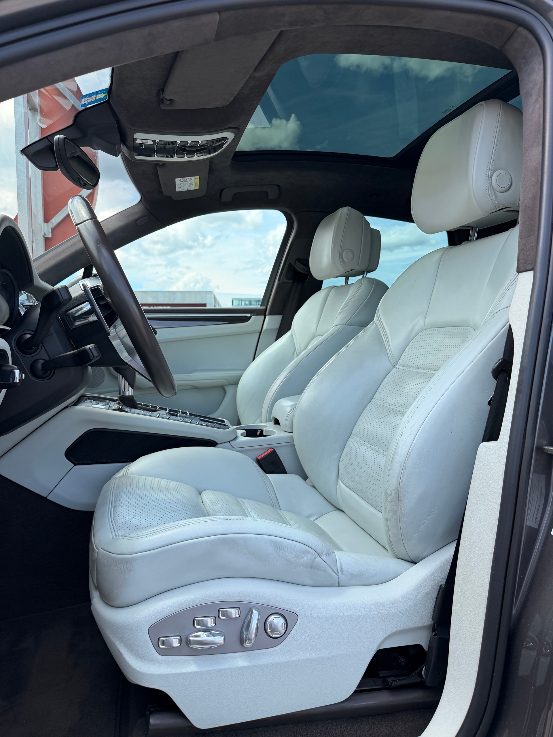 PORSCHE Macan Turbo PDK-image-11