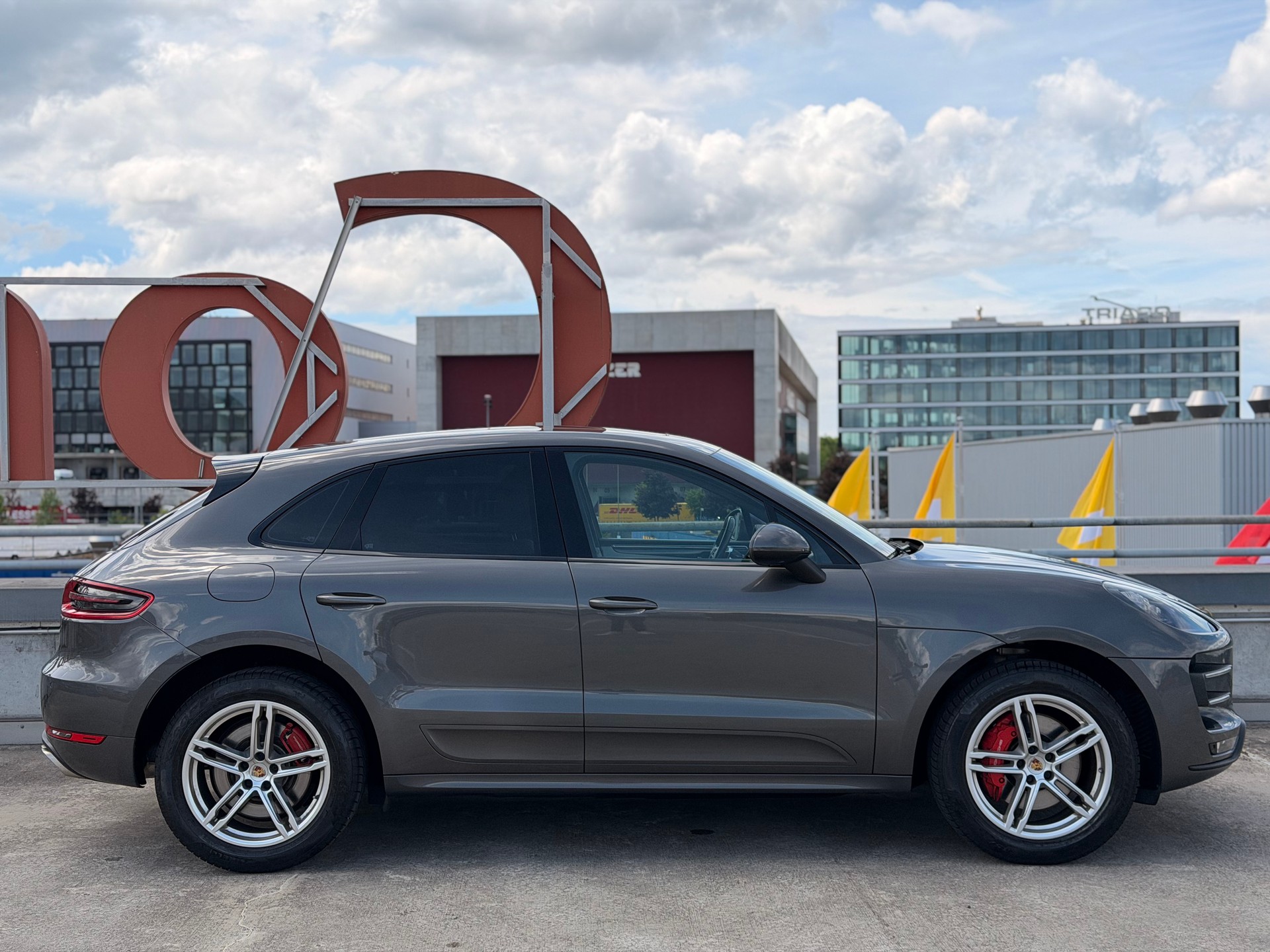 PORSCHE Macan Turbo PDK-image-2