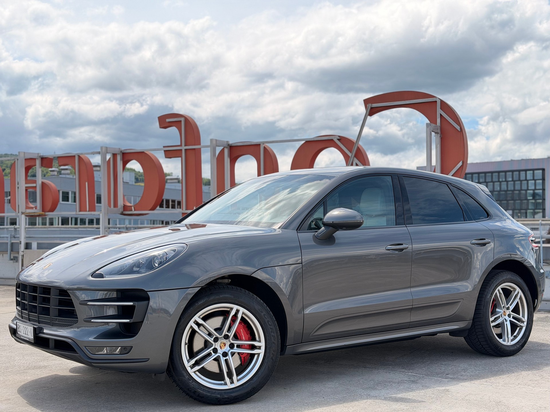 PORSCHE Macan Turbo PDK-image-0