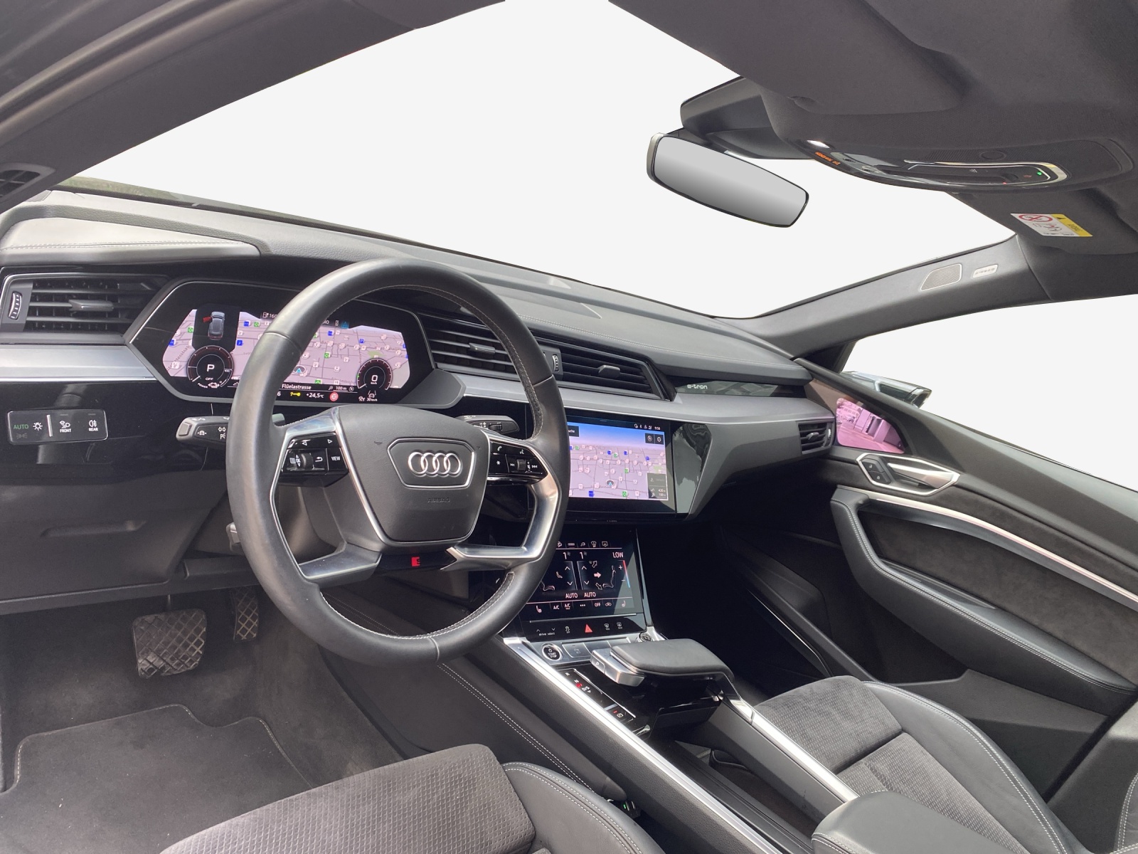 AUDI e-tron 55 Sportback S Line quattro-image-15