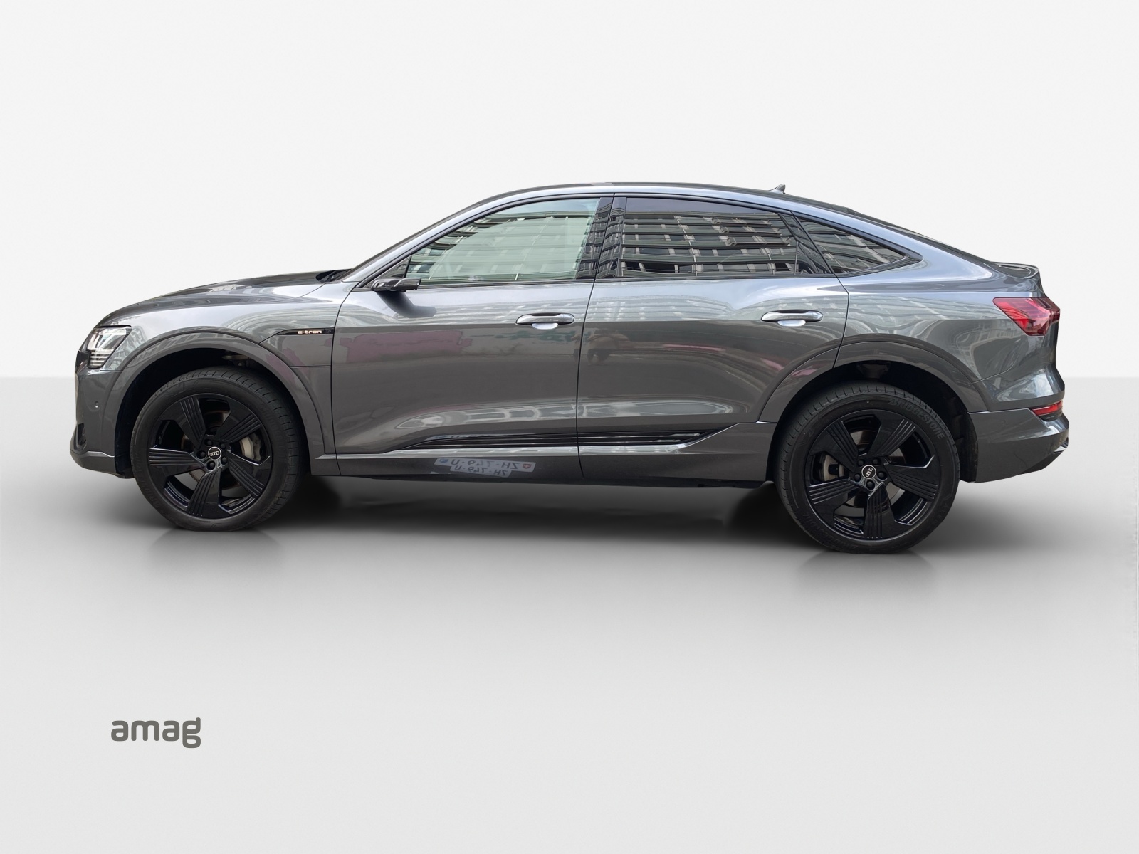 AUDI e-tron 55 Sportback S Line quattro-image-1