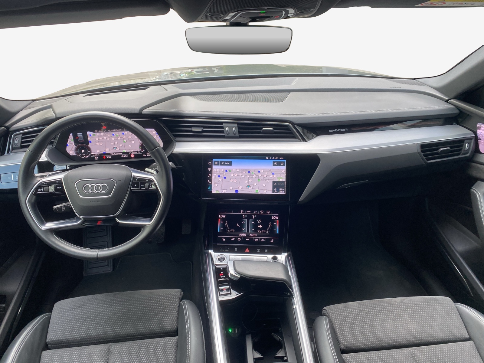 AUDI e-tron 55 Sportback S Line quattro-image-8