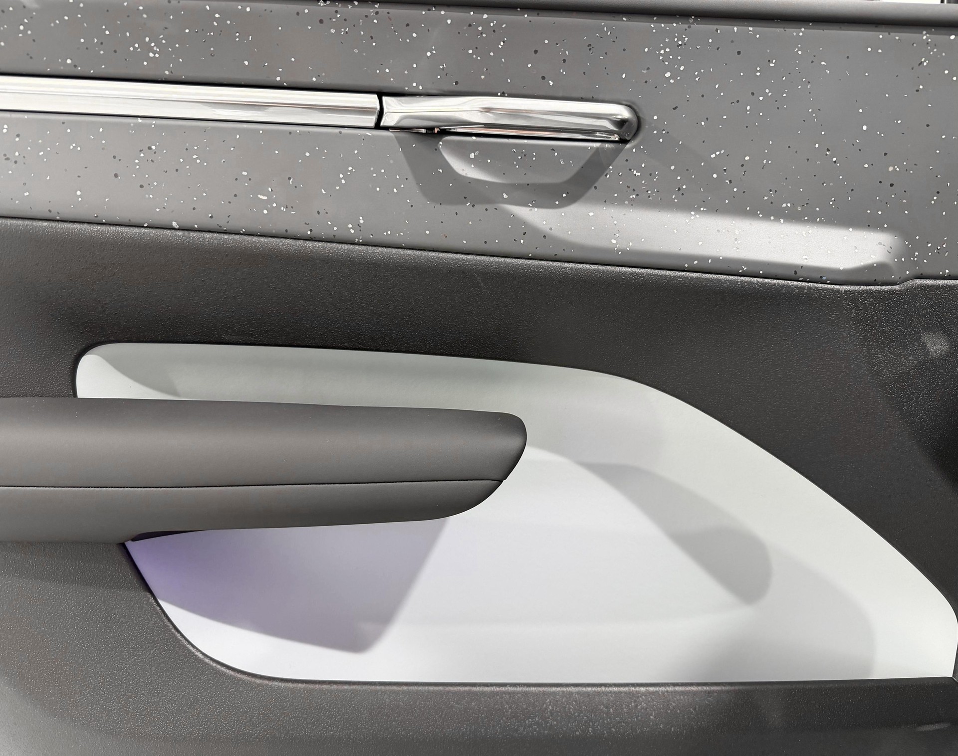 VOLVO EX 30 E60 Twin Ultra Performanc-image-9