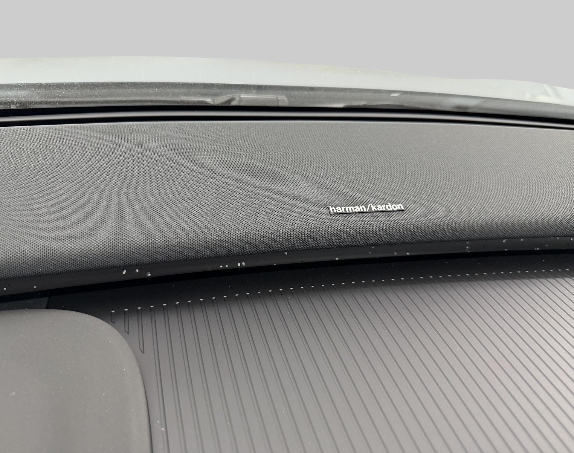 VOLVO EX 30 E60 Twin Ultra Performanc-image-10
