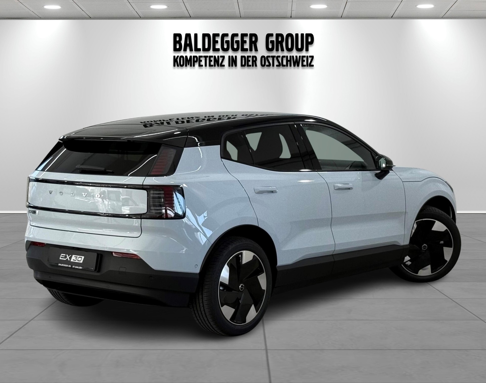 VOLVO EX 30 E60 Twin Ultra Performanc-image-1