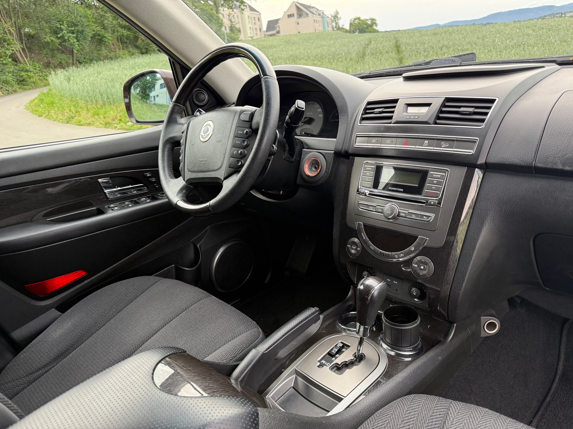 KGM-SsangYong Rexton RX200 e-XDi Quartz 4WD Automatic-image-4