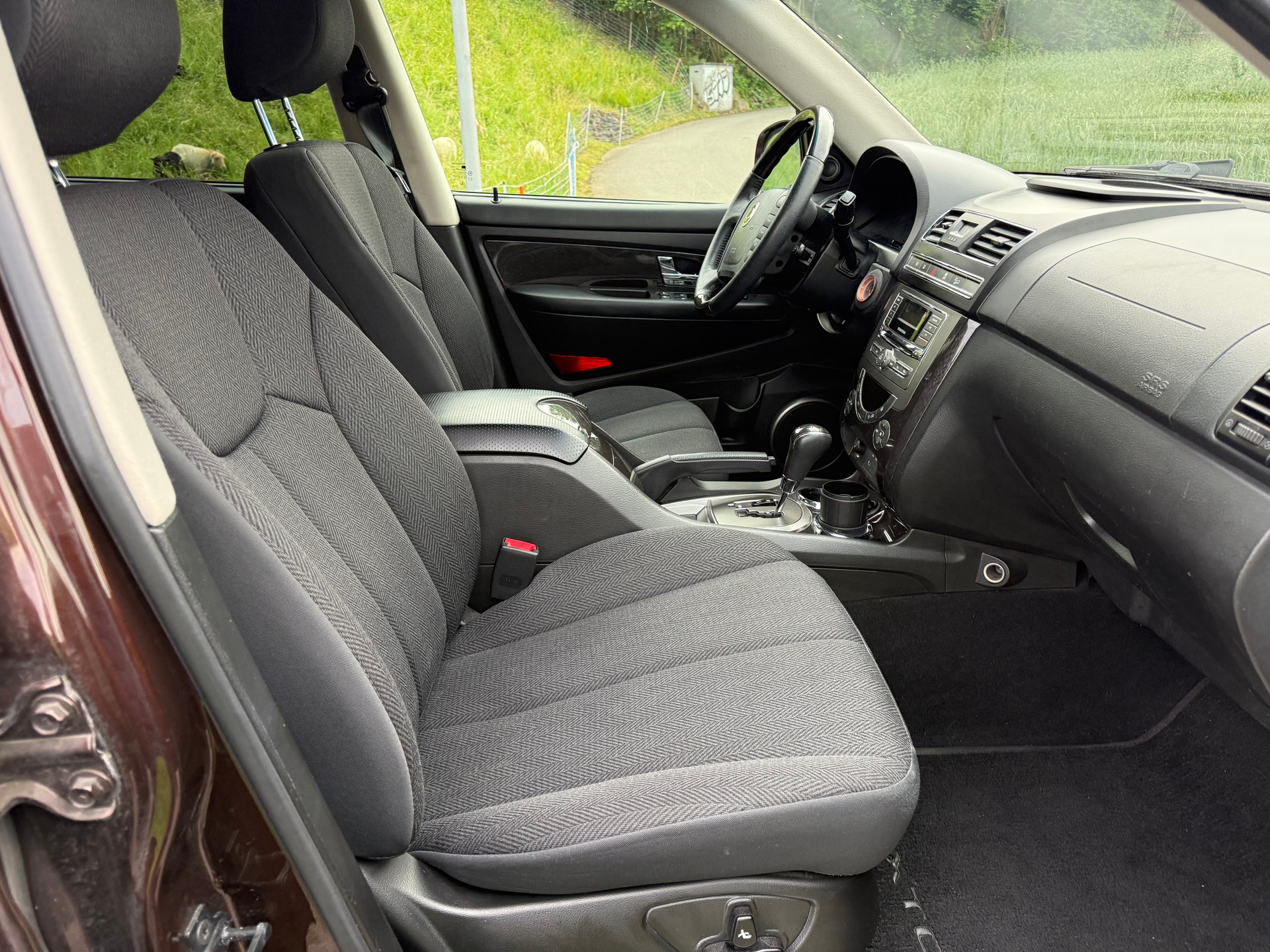 KGM-SsangYong Rexton RX200 e-XDi Quartz 4WD Automatic-image-5