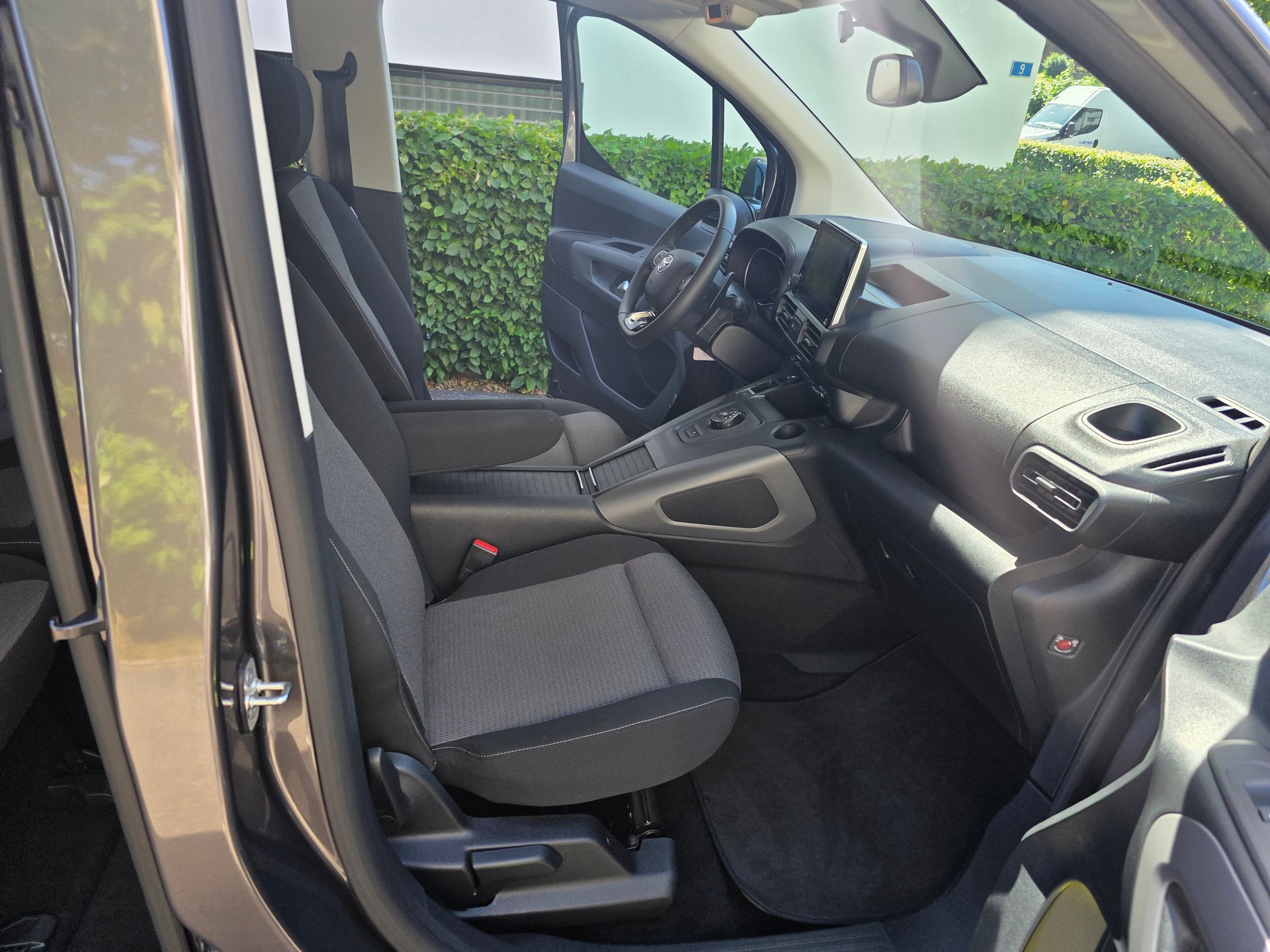 TOYOTA Proace City Verso 1.5 Trend Long Automatik-image-11