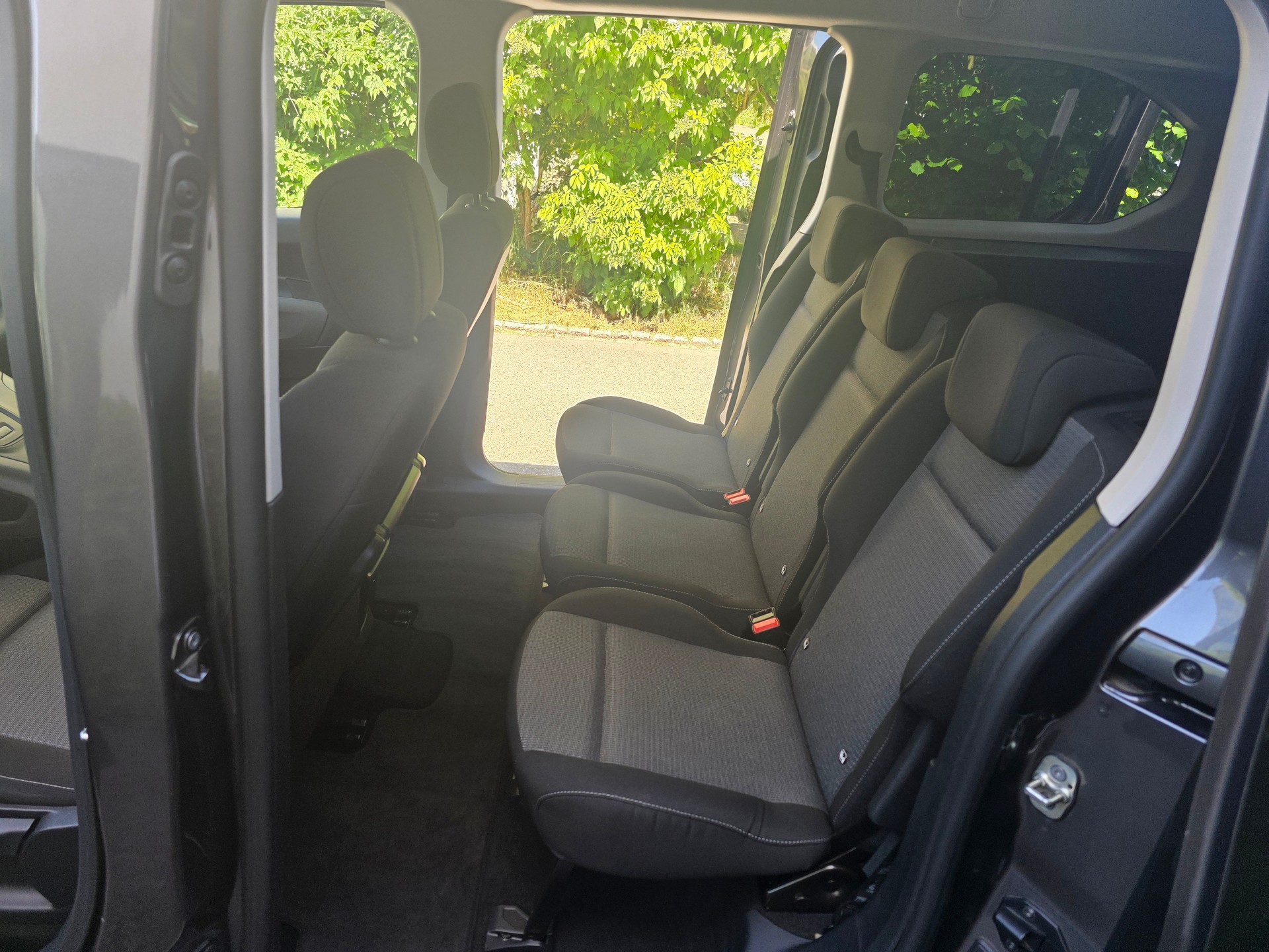 TOYOTA Proace City Verso 1.5 Trend Long Automatik-image-8