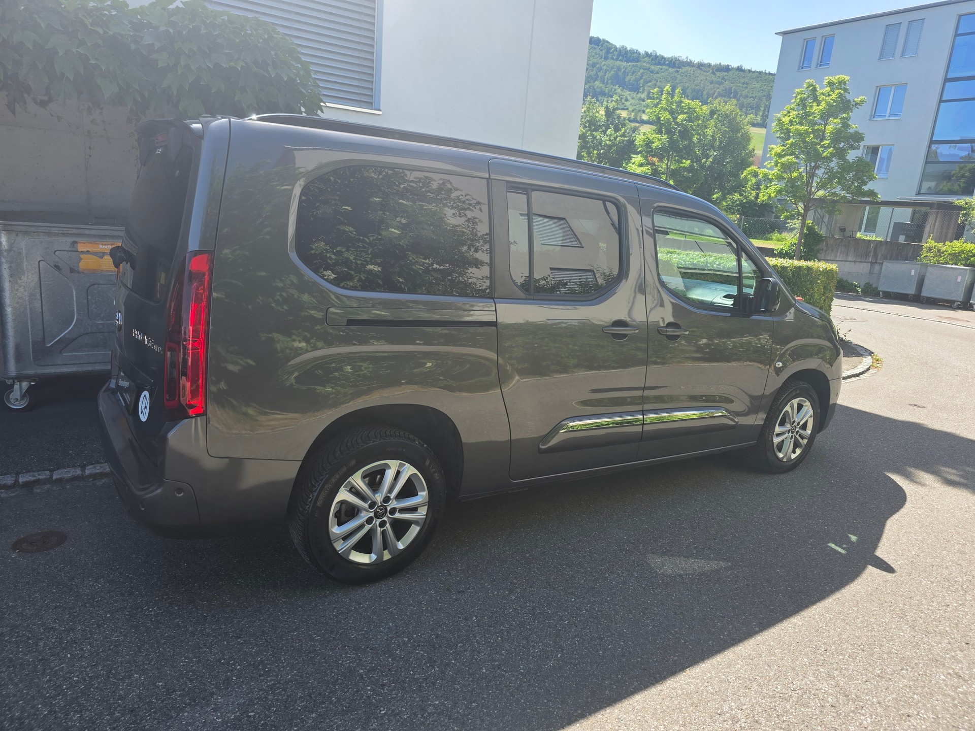 TOYOTA Proace City Verso 1.5 Trend Long Automatik-image-3