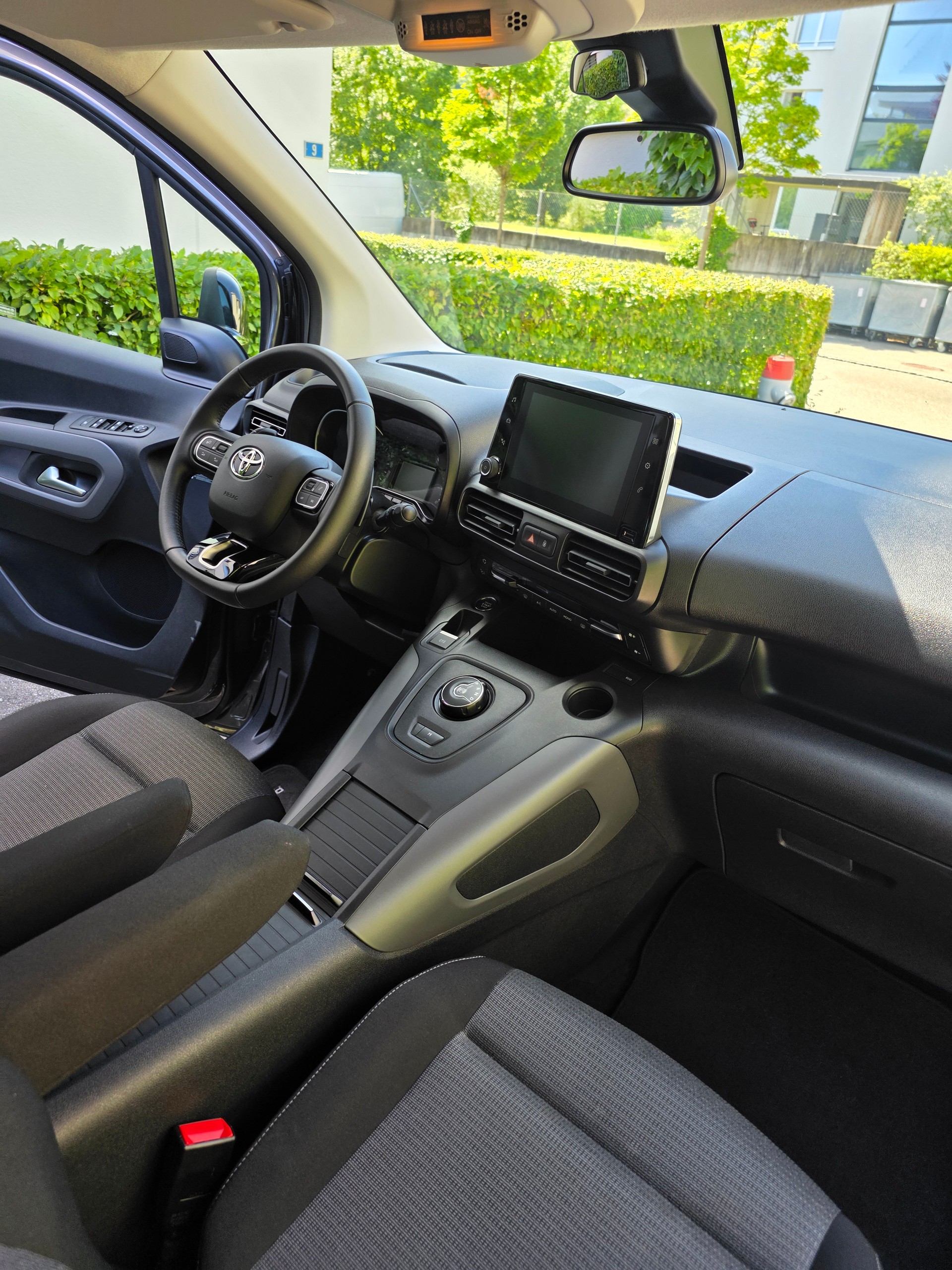 TOYOTA Proace City Verso 1.5 Trend Long Automatik-image-13
