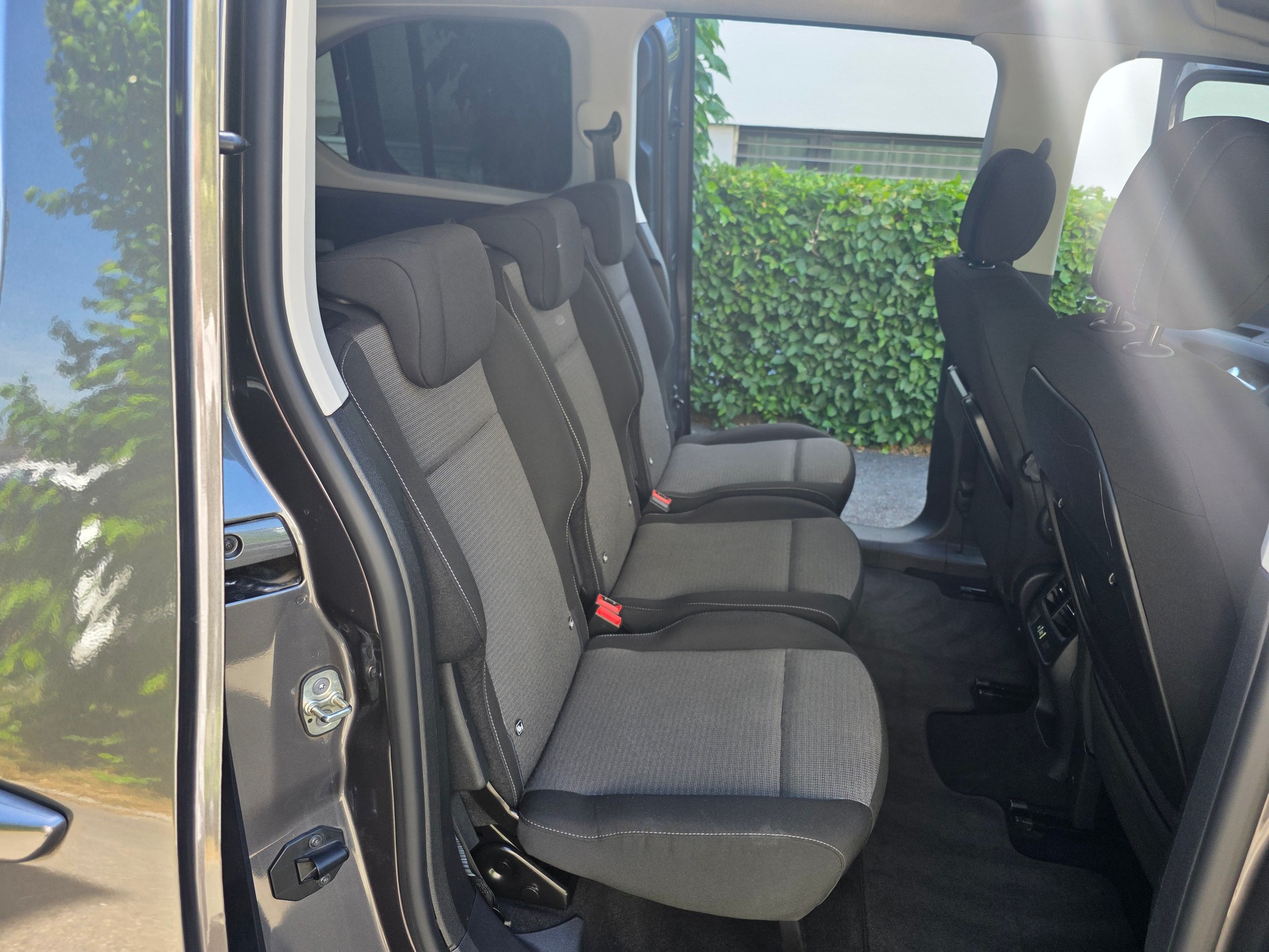 TOYOTA Proace City Verso 1.5 Trend Long Automatik-image-12