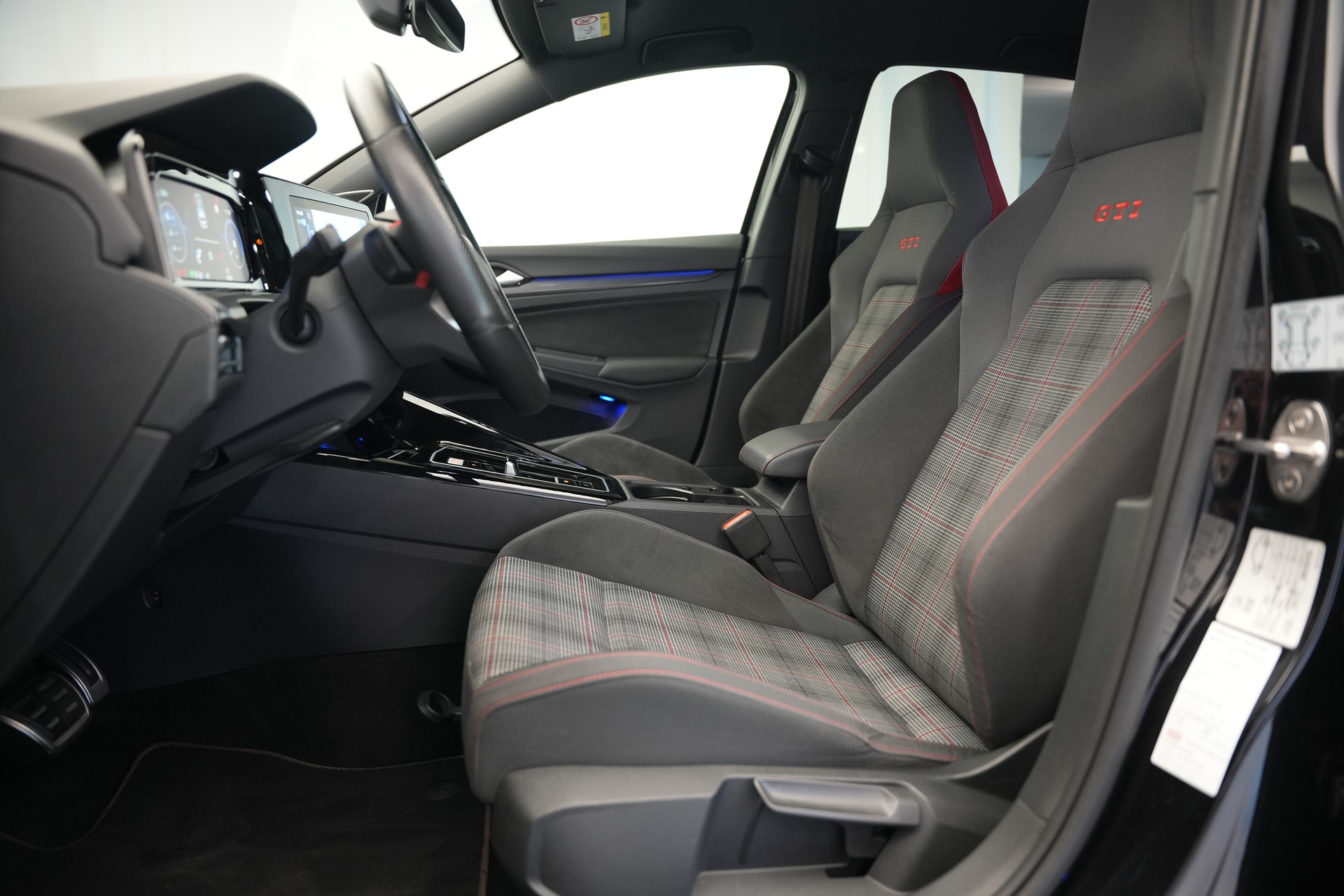 VW Golf 2.0 TSI GTI DSG *Black Style*-image-13
