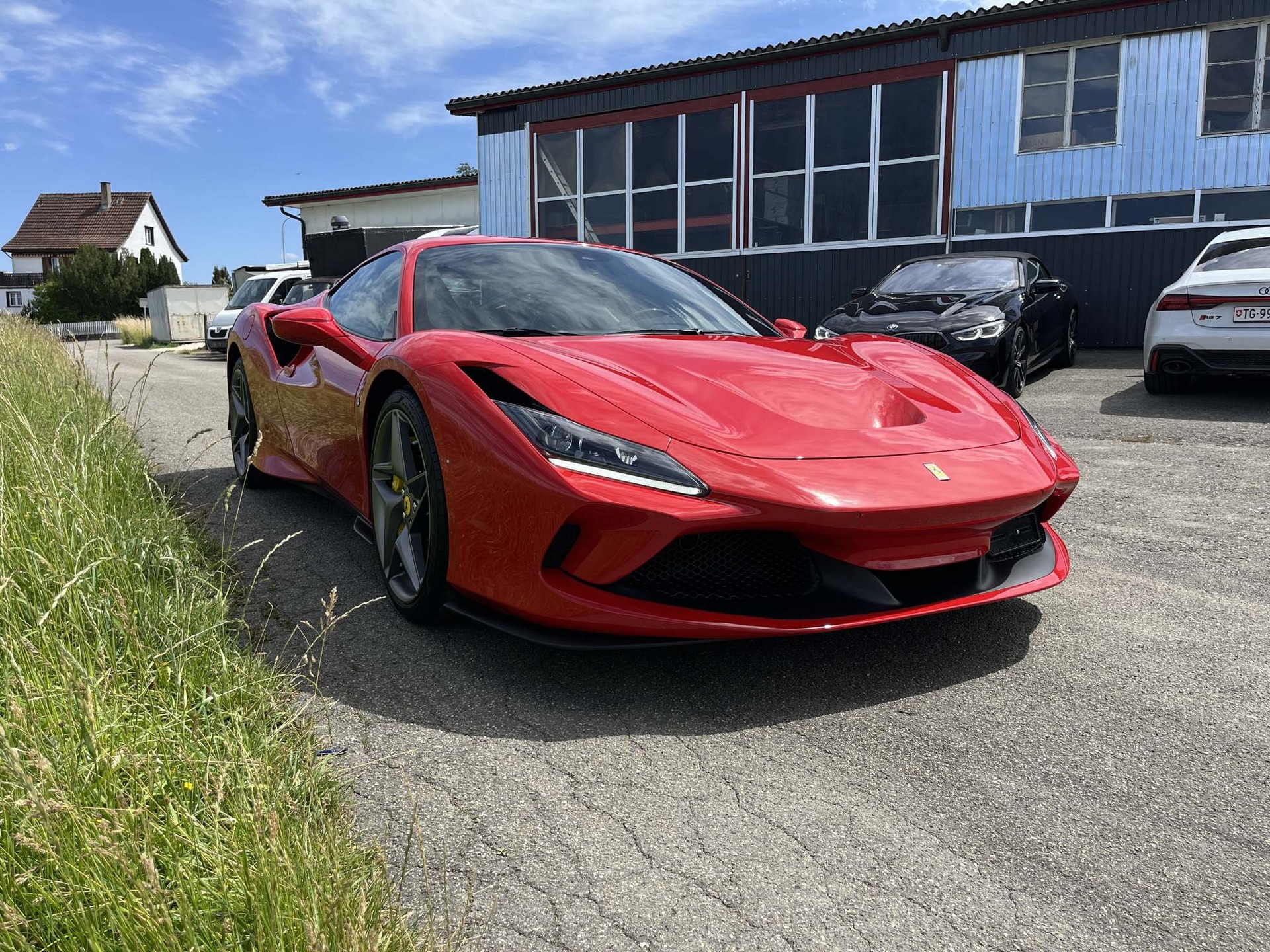 FERRARI F8 Tributo-image-3
