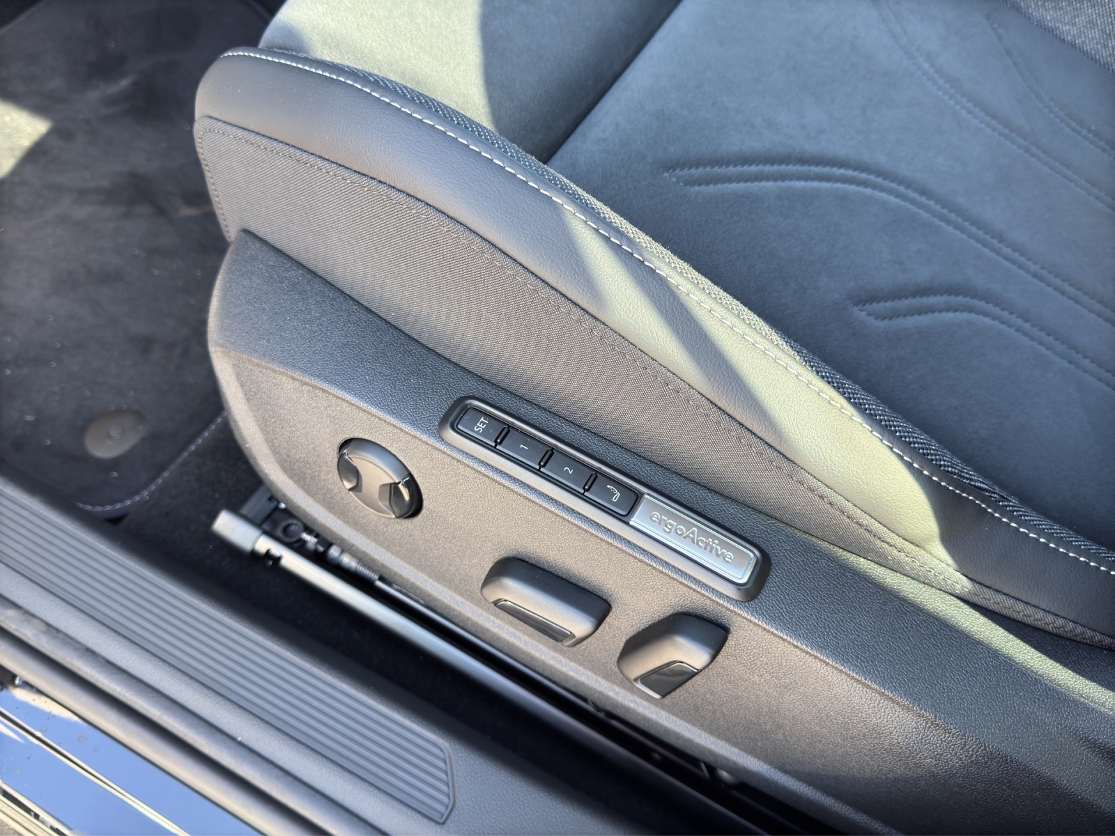 VW Golf Variant 1.5 eTSI mHEV Business-image-15