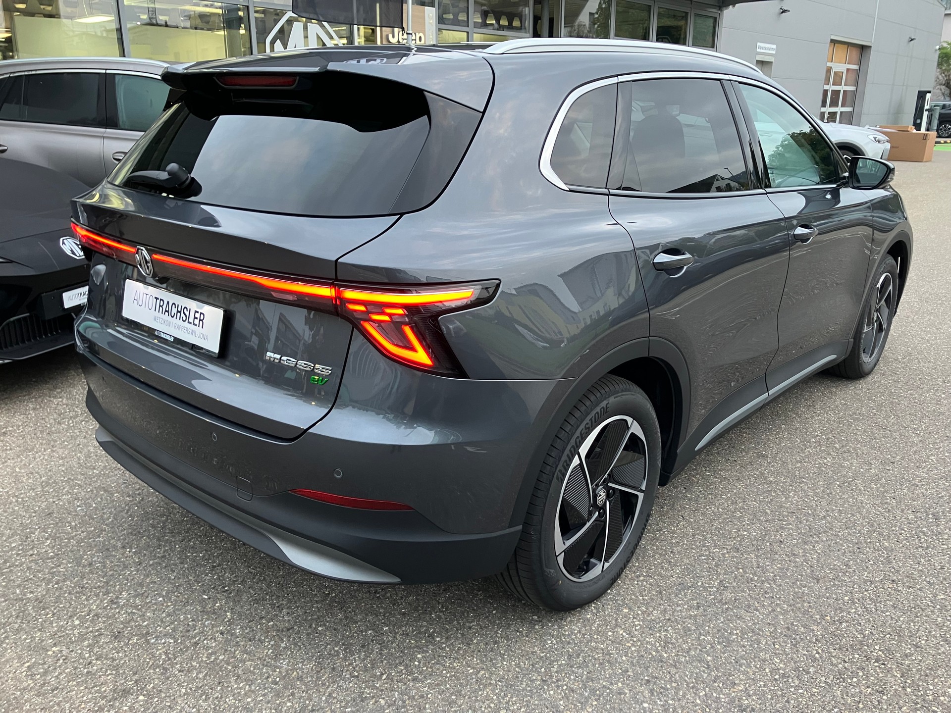 MG S5 EV 64kWh Luxury-image-5