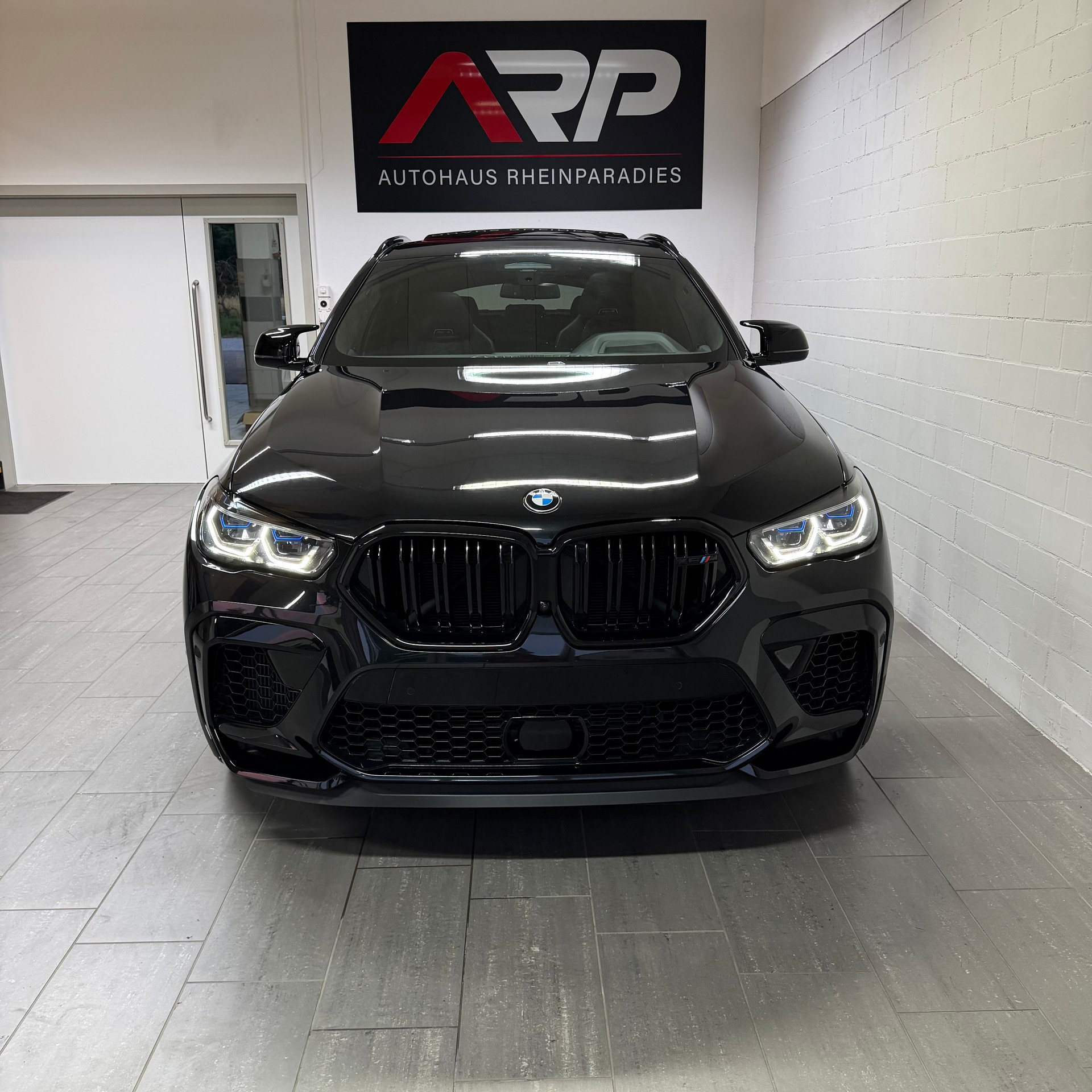 BMW X6M Steptronic M Competition *Softclose * Carbon * Skylounge * Headup * 360• * Gestik *-image-1