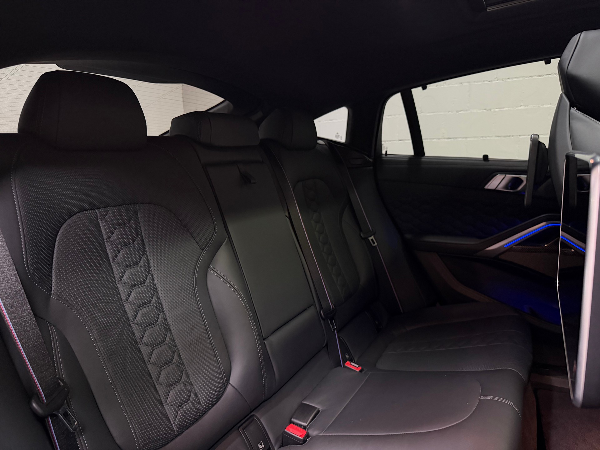BMW X6M Steptronic M Competition *Softclose * Carbon * Skylounge * Headup * 360• * Gestik *-image-11