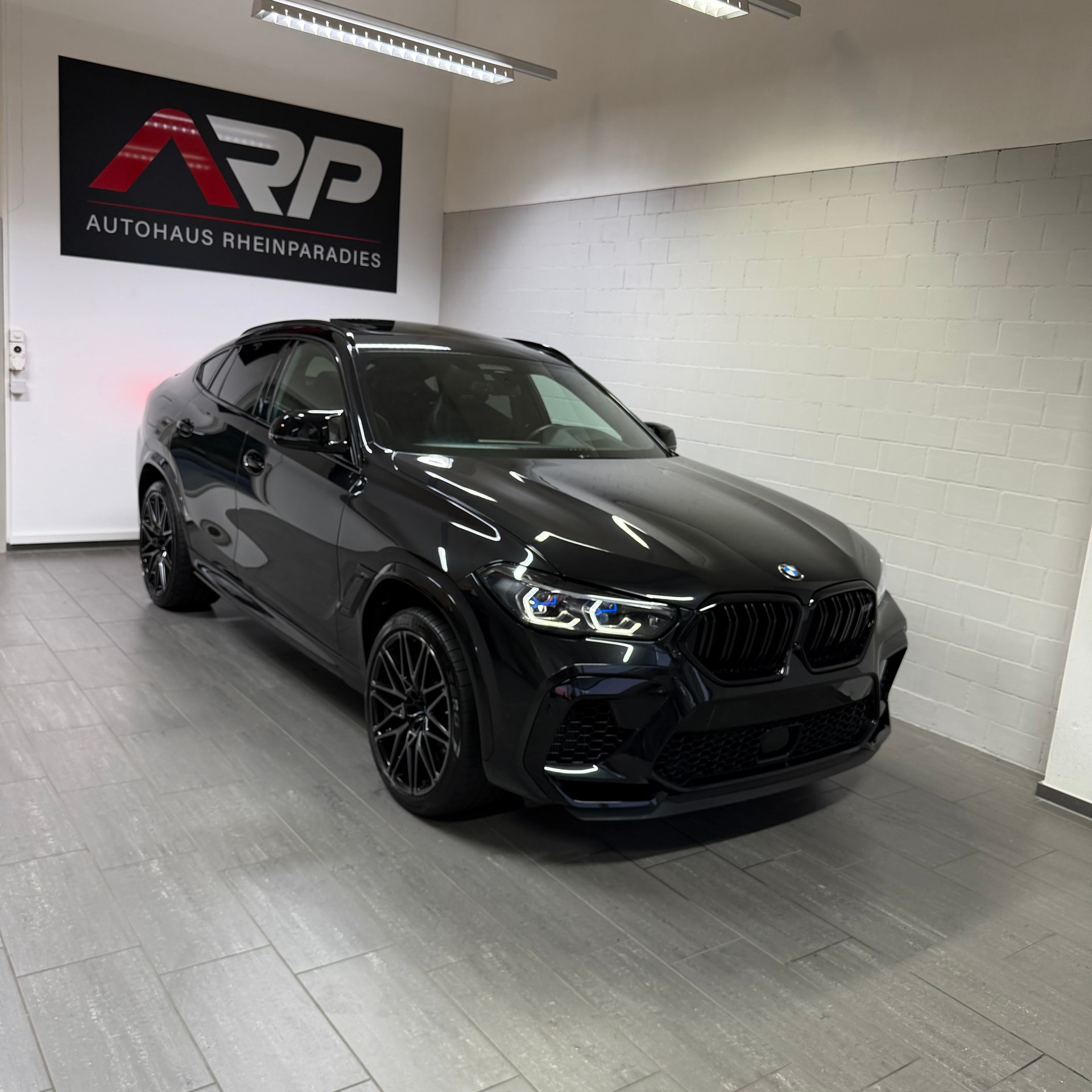 BMW X6M Steptronic M Competition *Softclose * Carbon * Skylounge * Headup * 360• * Gestik *-image-0