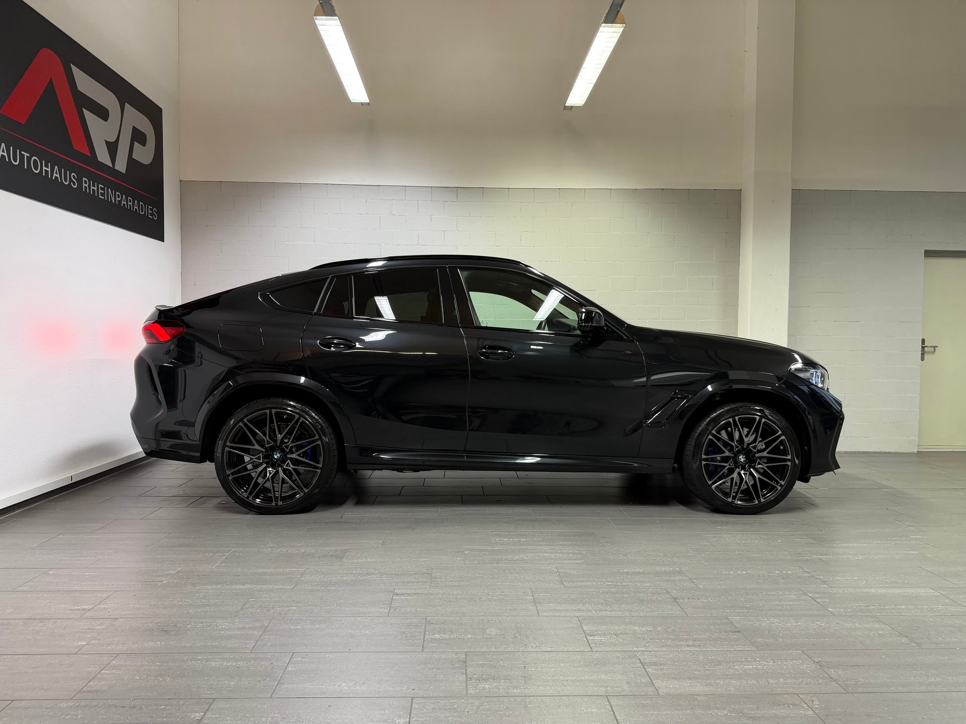 BMW X6M Steptronic M Competition *Softclose * Carbon * Skylounge * Headup * 360• * Gestik *-image-2