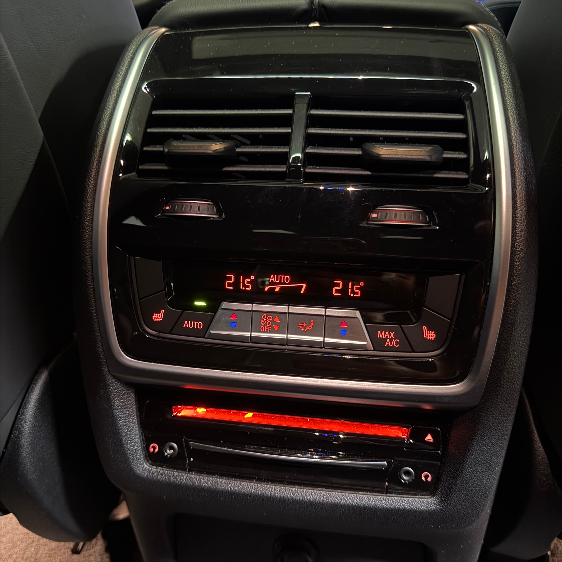 BMW X6M Steptronic M Competition *Softclose * Carbon * Skylounge * Headup * 360• * Gestik *-image-15